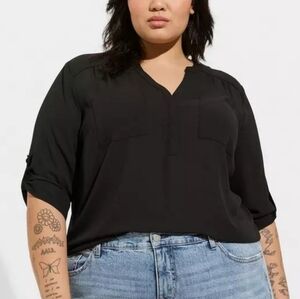 torrid Harper Black V-Neck 3/4 Sleeve Pullover Blouse Size 3